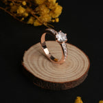 Load image into Gallery viewer, Solitaire Spark Ring