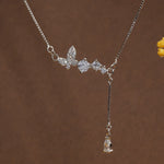 Load image into Gallery viewer, Trailing Bud & Butterfly Chain