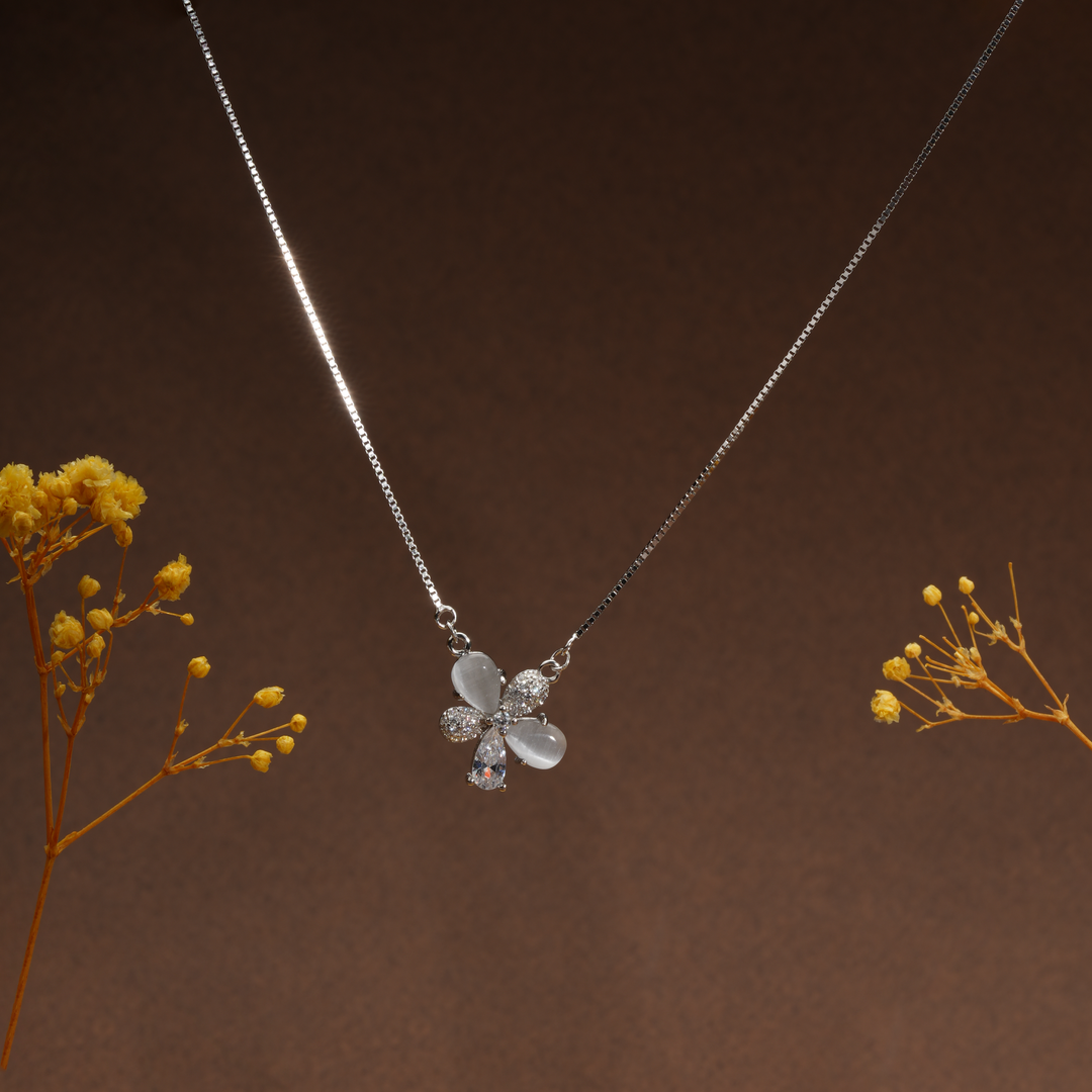 Periwinkle Pendant Chain