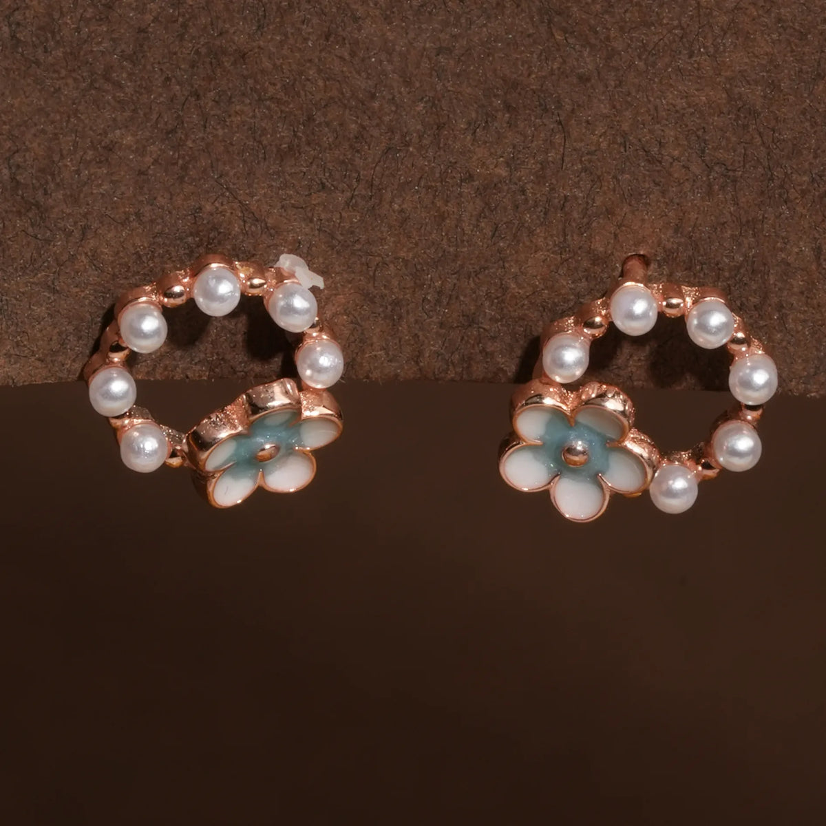 Baby pearl floral studs
