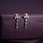 Load image into Gallery viewer, Trifolium Drop Earrings
