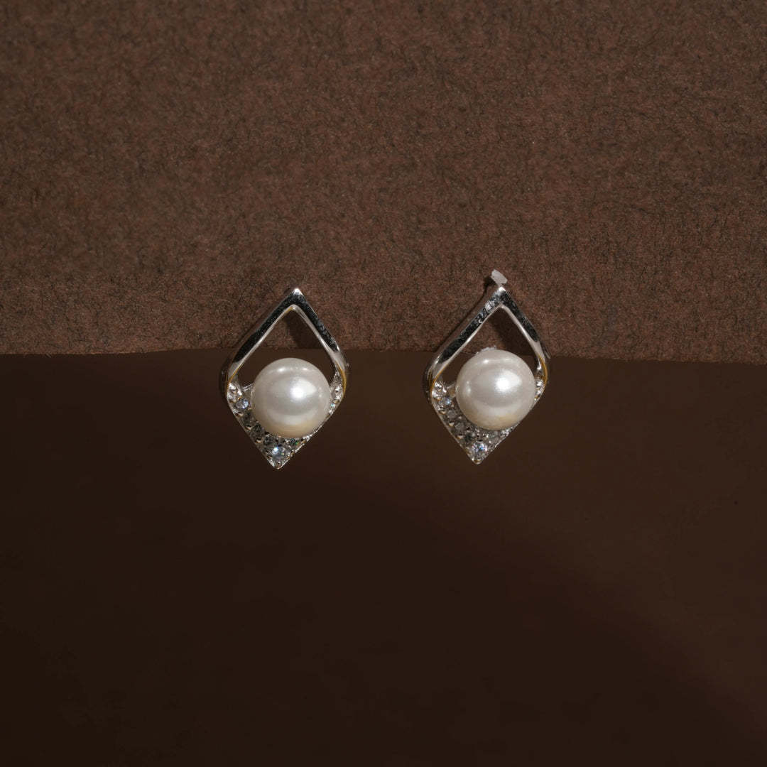 Rhombus Pearl Studs
