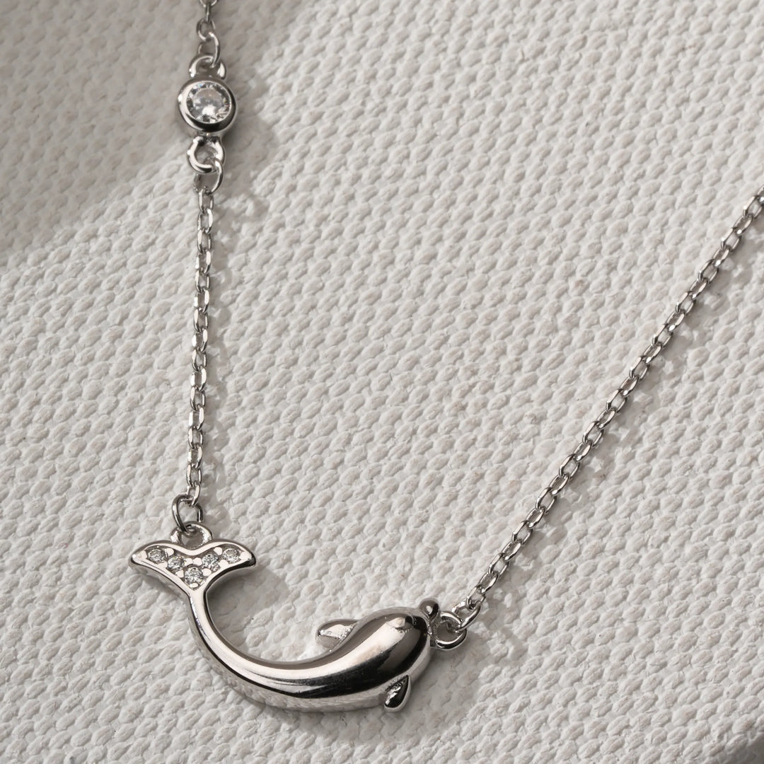 Sleek Dolphin Chain