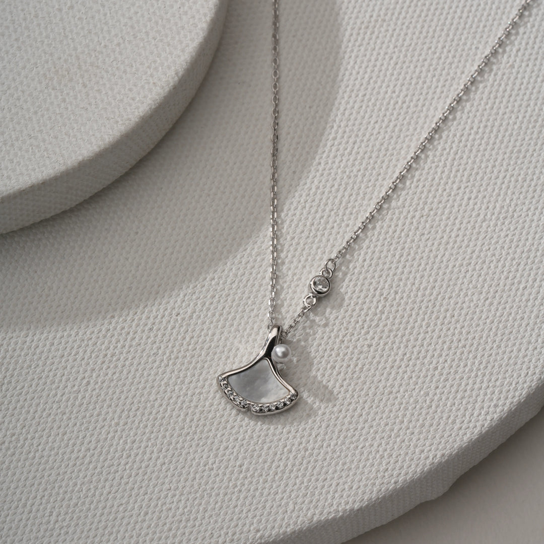 Pearl Ginkgo Grace Chain