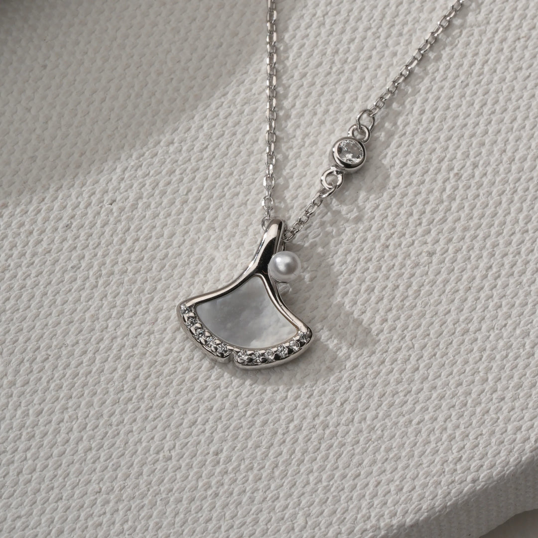 Pearl Ginkgo Grace Chain