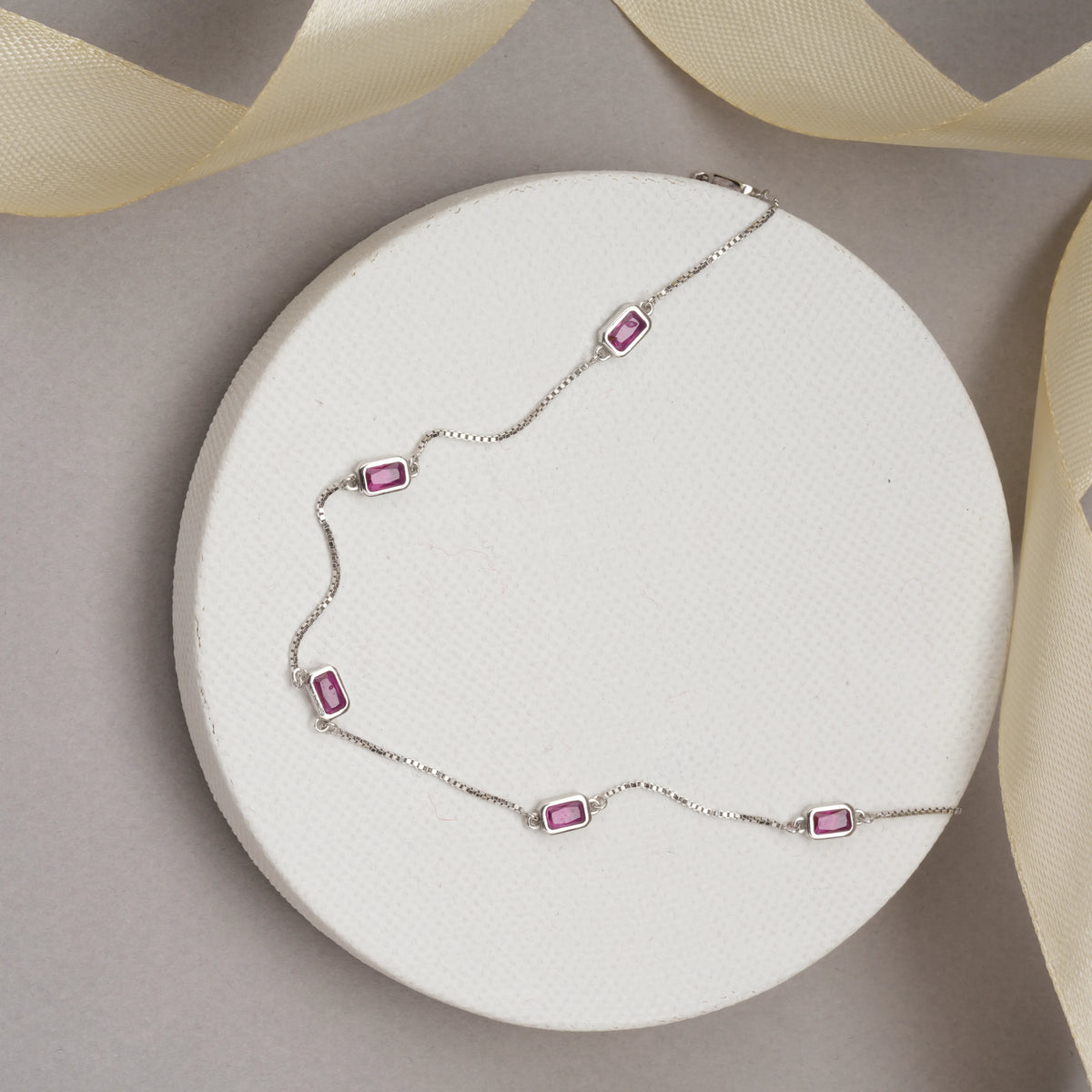 Cadence pink chain