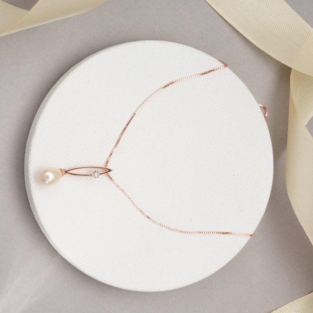 Pearl Drop Pendant Chain