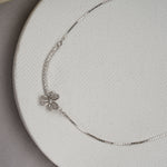 Load image into Gallery viewer, Tri- Petal Clover Chain
