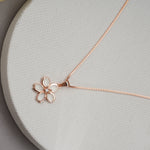 Load image into Gallery viewer, White Sakura Chain
