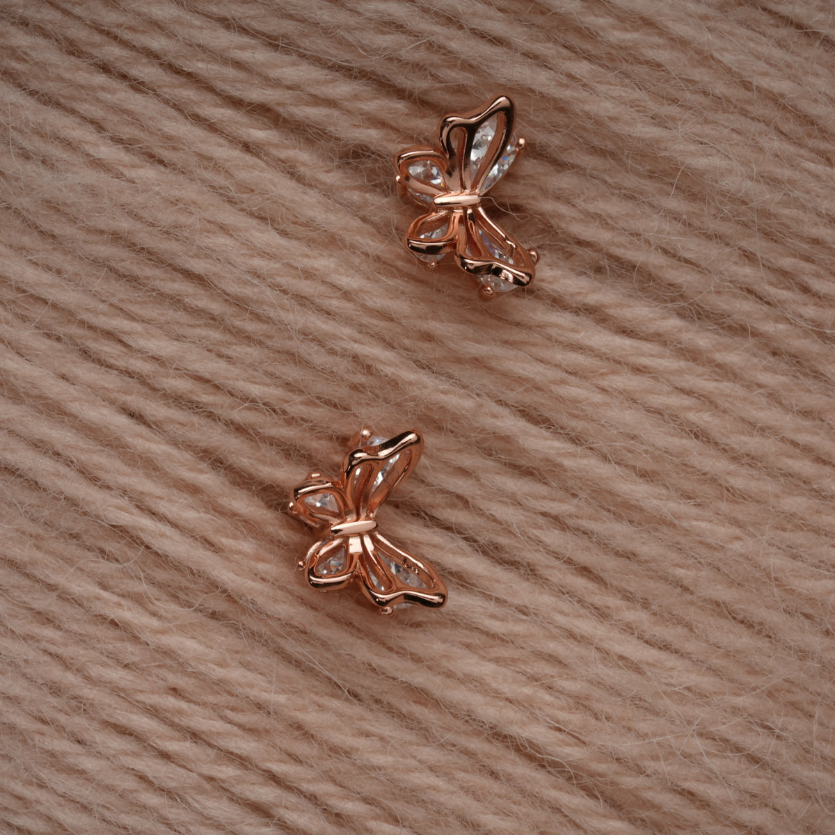 Whisper wing studs