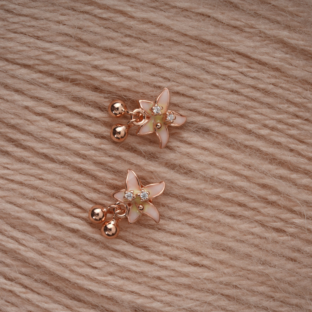 Drizzle flora studs