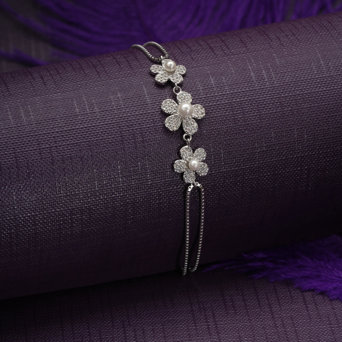 Floral pearl bracelet