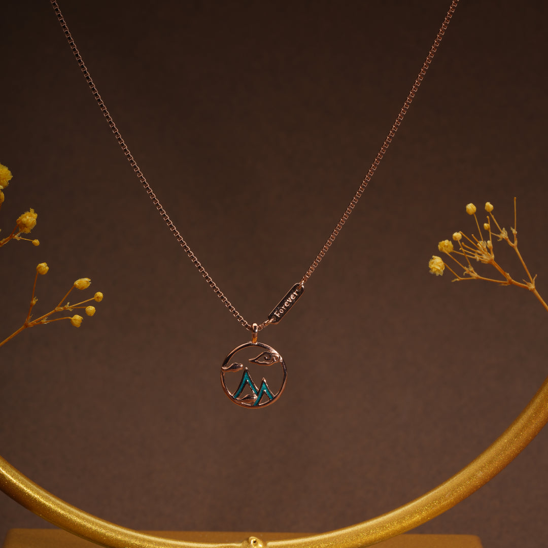 Forever Peaks Pendant Chain