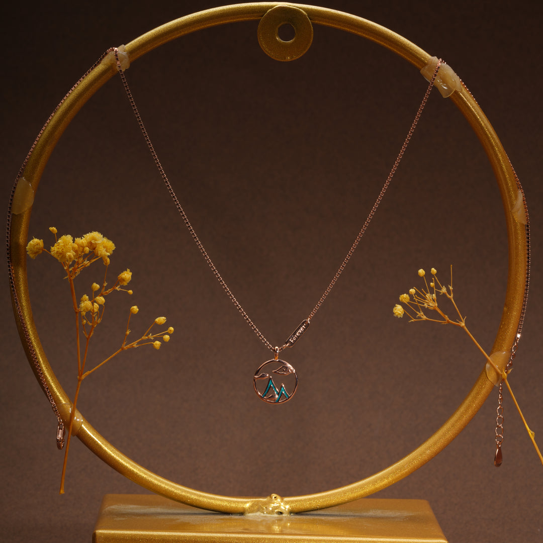Forever Peaks Pendant Chain