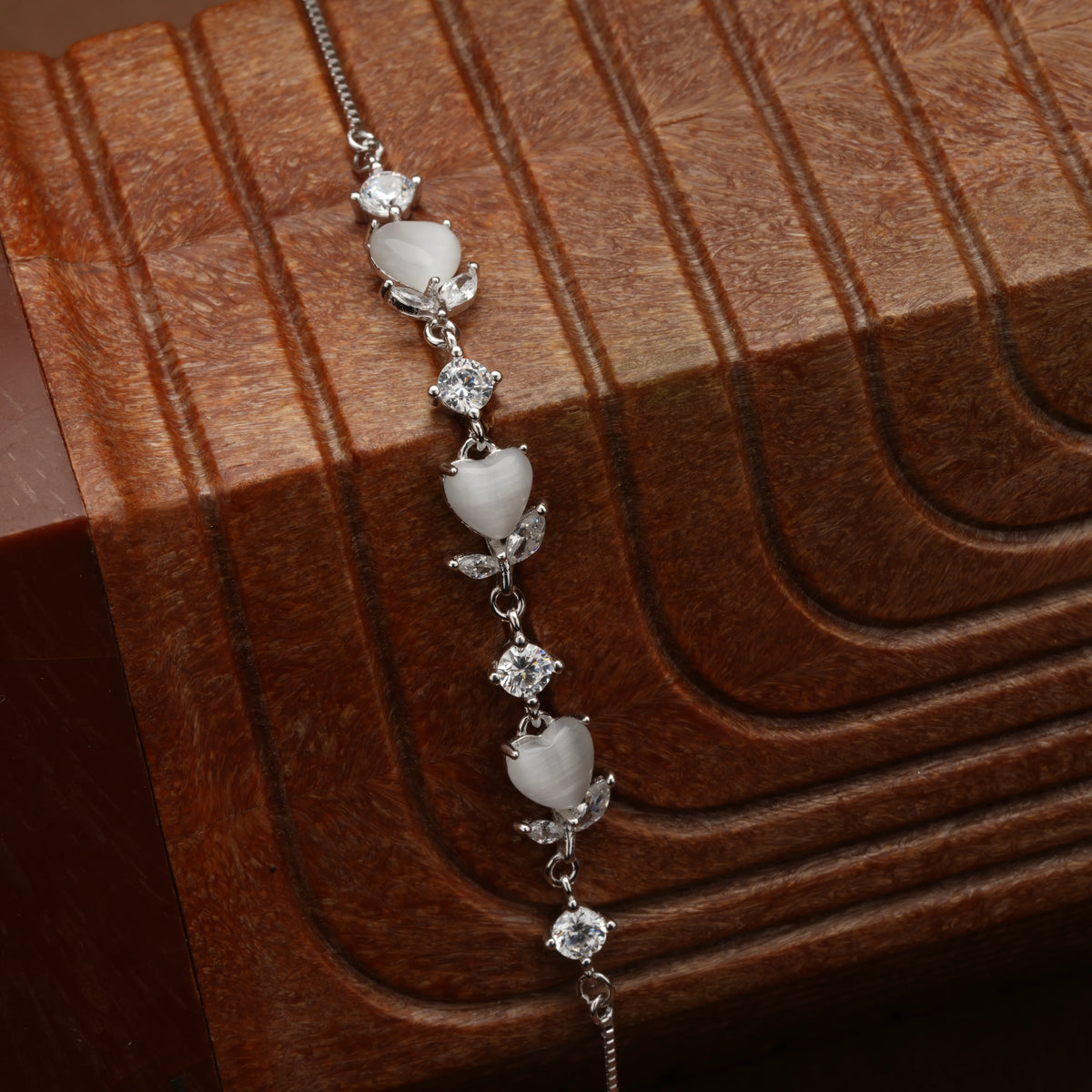 Ethereal heart link bracelet